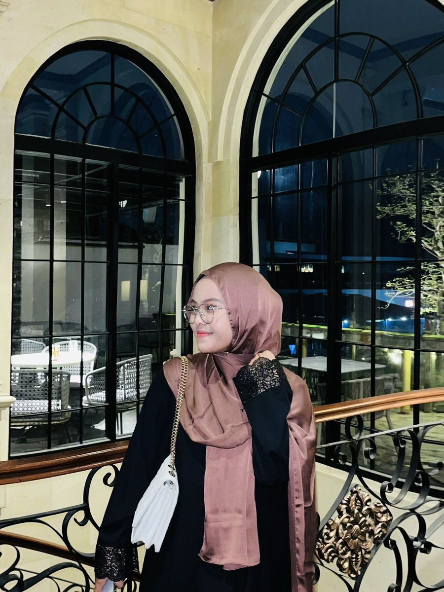 wsaputri022's tweet photo. Aku tipe yang selalu bawa parfum ke mana-mana.
Wanginya fresh, clean, dan nyaman dipakai seharian — bikin aku ngerasa lebih siap pas lagi di luar. Dan gampang dibawa kemana-mana
This one has been my go-to lately.#parfum #perfumoctarine https://t.co/fgGWzxNaOB