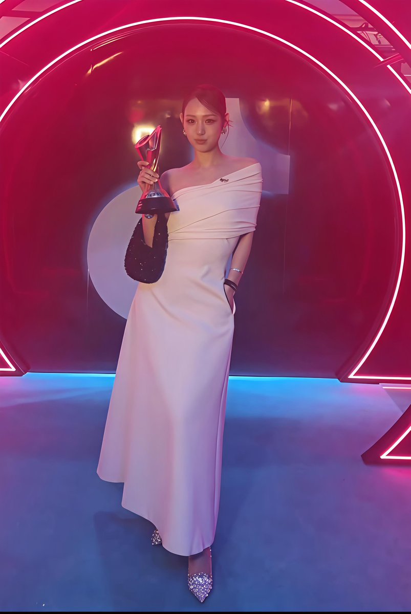 💫𝔸ℕℕ🌼𝐗ᵀᴿᴱᴬᴹ tweet media