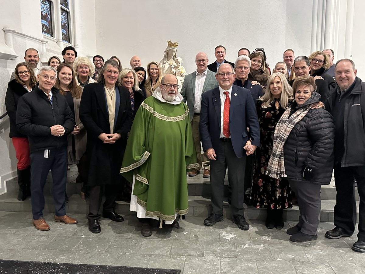 SMOMOhioArea's tweet photo. The Cleveland Area celebrated the Feast of Our Lady of Lourdes on Feb 7 with service and fellowship. Members assembled 50 Malta Bags and Malta Coats for the homeless. Fr. Phil Bernier, OFM Cap, celebrated Mass with Anointing, followed by dinner at The Friar’s Table. https://t.co/Vuv51f8J41
