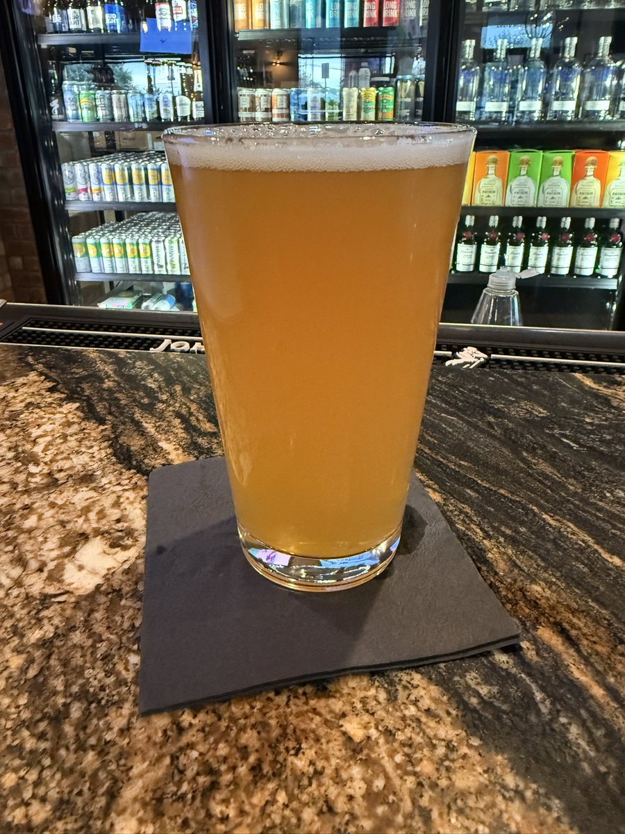 BeerAdviser's tweet photo. Orange Whip from Rochester Mills Beer Co. (Rochester Hills, MI)
Creamy, citrus-heavy milkshake IPA. Sweet, smooth, and easy drinking without going full juice.
Beer Adviser score: 4.007 / 5.0
One sip, you get the picture.
#BeerAdviser #MichiganBeer #MilkshakeIPA #CraftBeer https://t.co/OIVobE7qv3