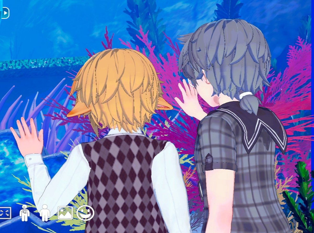 因为一直在玩代餐的游戏导致什么都没画✌️。。。本来打算在情人节完成的作品还是拖几天再说吧。。。