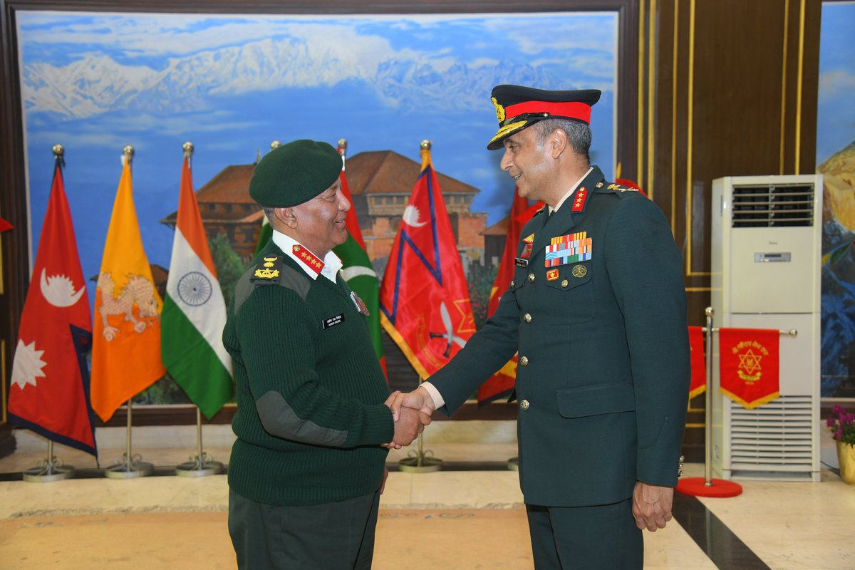 HQ_DG_NCC's tweet photo. Lt Gen Virendra Vats, YSM, SM, VSM, DG NCC, alongwith the NCC cadets paid a courtesy call on the Chief of Army Staff of the Nepal Army🇳🇵 during the India–Nepal Youth Exchange Programme. The interaction reaffirmed the enduring cultural, military, and people-to-people ties between the two nations. It also underscored the shared commitment to youth empowerment, deepening mutual understanding, and further strengthening the longstanding partnership between India and Nepal. 🇮🇳🤝🇳🇵
#NCCIndai #IndiaNepal #Youthexchangeprogram @SethSanjayMP @SpokespersonMoD @adgpi @indiannavy @IAF_MCC @vatsvirendra1