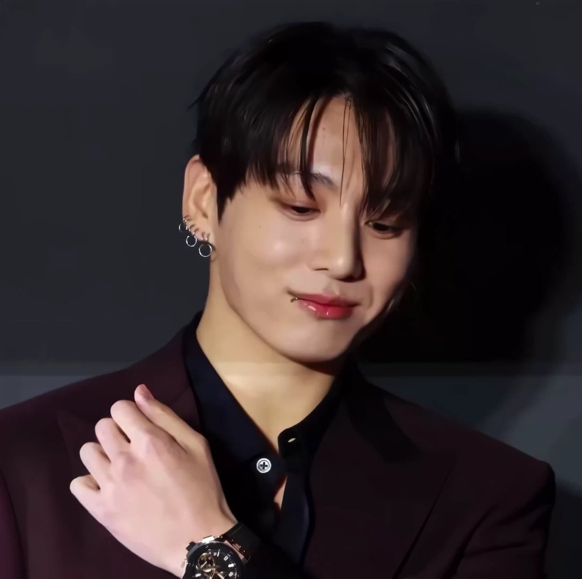 Good morning everyone 😘💜 
I'm still swooning over JK 😍🫠 
How am I supposed to go to work and be a functional person ..
<a href="/BTS_twt/">방탄소년단</a>