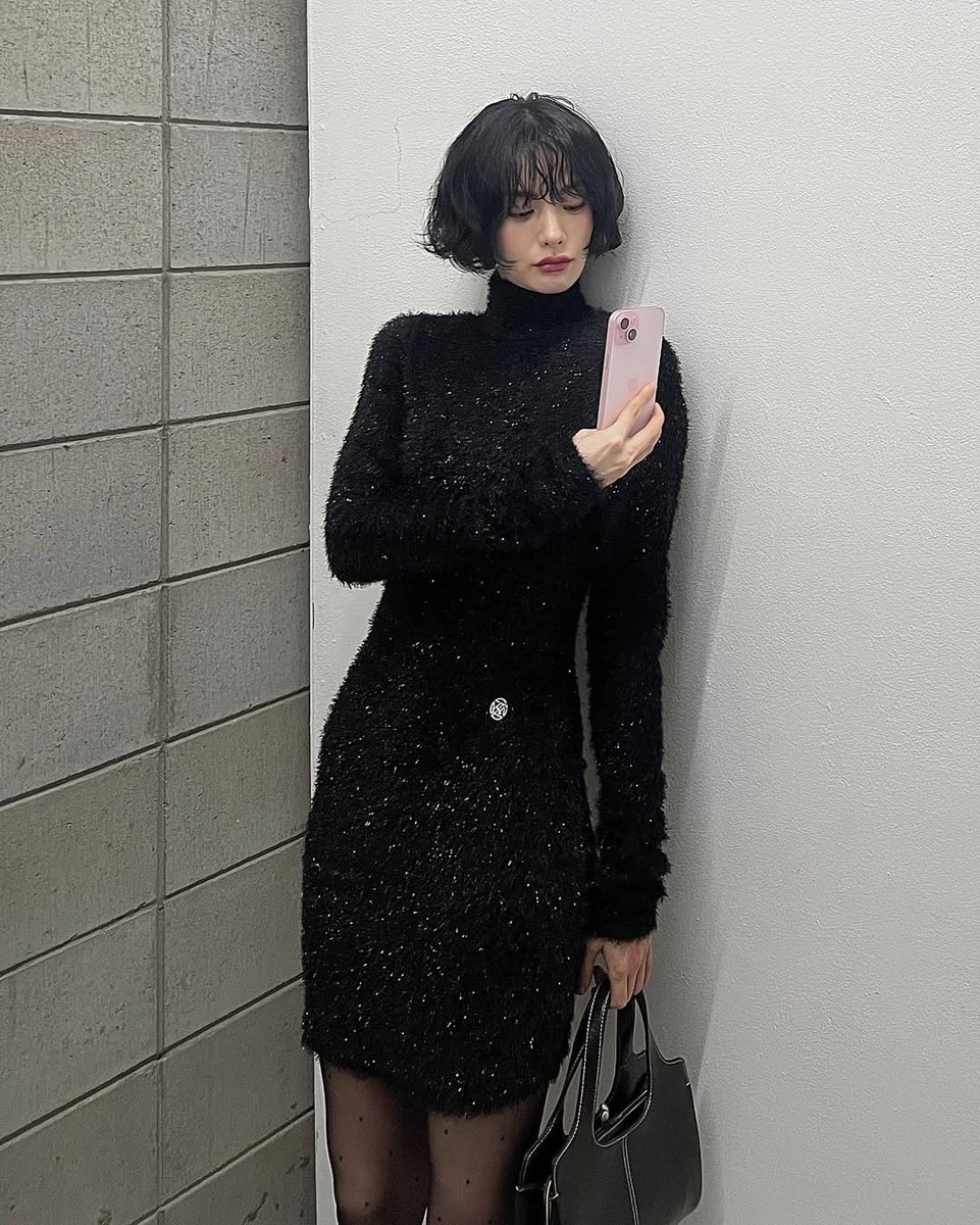 廉, Anneliese. tweet media