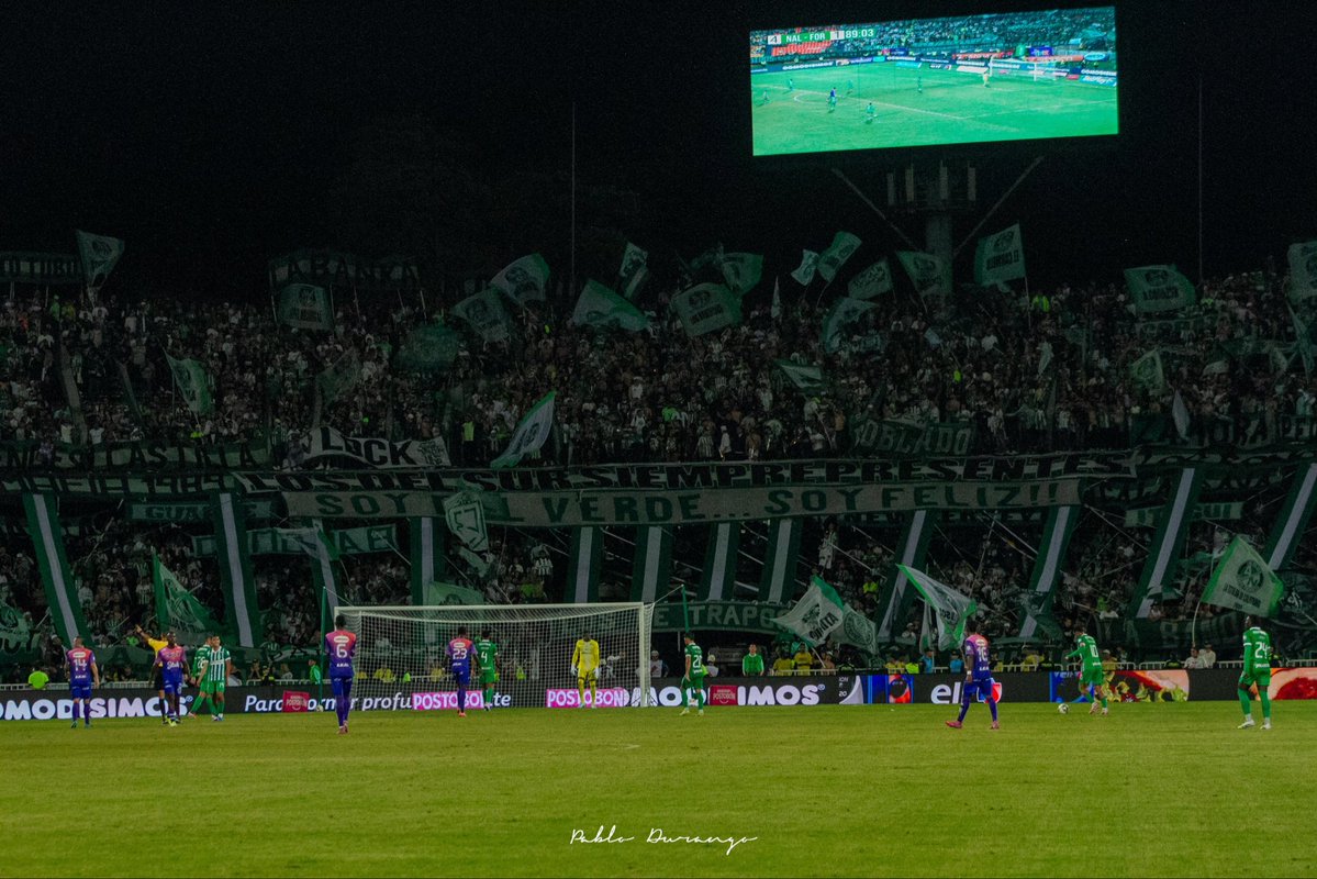 22.673 voces empujando. 🎊
Un equipo que respondió con carácter, fútbol y goles.
Nacional no solo ganó: impuso condiciones de principio a fin.
Medellín volvió a vibrar en ‘verde’. 💚🏟️

📸: @PablorangoDir 👀

#VamosNacional
#HazloVAVEL