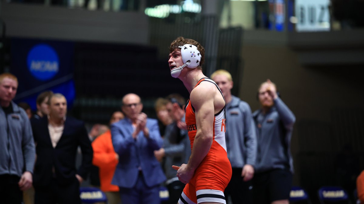 WartburgKnights's tweet photo. MWRES RECAP: 𝐖𝐚𝐫𝐭𝐛𝐮𝐫𝐠 𝐖𝐫𝐞𝐬𝐭𝐥𝐢𝐧𝐠 𝐄𝐱𝐭𝐞𝐧𝐝𝐬 𝐀-𝐑-𝐂 𝐑𝐞𝐢𝐠𝐧 𝐰𝐢𝐭𝐡 𝐒𝐢𝐱𝐭𝐡 𝐒𝐭𝐫𝐚𝐢𝐠𝐡𝐭 𝐂𝐫𝐨𝐰𝐧🏆

The No. 1/2-ranked Wartburg College men's wrestling team (15-1, 8-0 A-R-C) completed a perfect conference slate and claimed its sixth consecutive American Rivers Conference title - and 43rd overall - with a 26-6 victory over No. 5/7-ranked Loras College on Thursday night at the Lillis Athletic & Wellness Center.

The win marked Wartburg's 50th straight league dual victory and continued a historic run that has seen the Knights capture 33 of the last 34 conference championships dating back to the 1993 season.

🔗: https://t.co/IVsgpRFlv2

#GoKnights x @wartburgwrestle