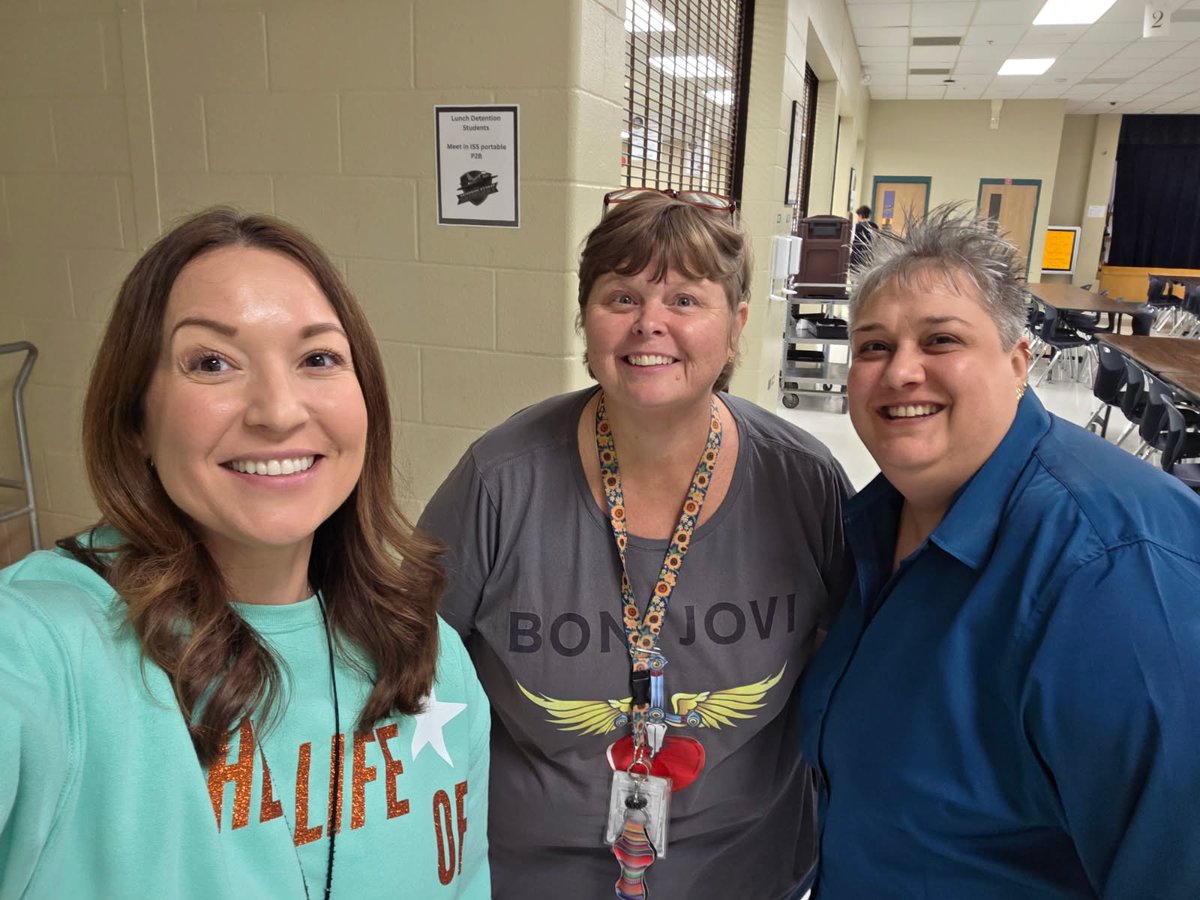 Congratulations to Amanda Burger, who was chosen as our teacher of the year!!  So well deserved!  Thank you <a href="/ZeidlerZone/">Claudia Zeidler</a> for letting me join in your picture!!  😊  #SkyhawkPride #MedinasMarvels
