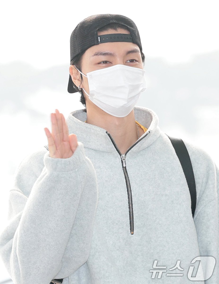 ジャニー Johnny 40cm ぬいぐるみ 쟈니 カラジャン NCT127