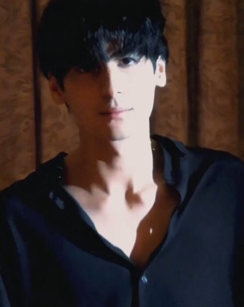 aguuupy's tweet photo. damn... KINGGGGG 🔥 https://t.co/2A45CpJ4ij