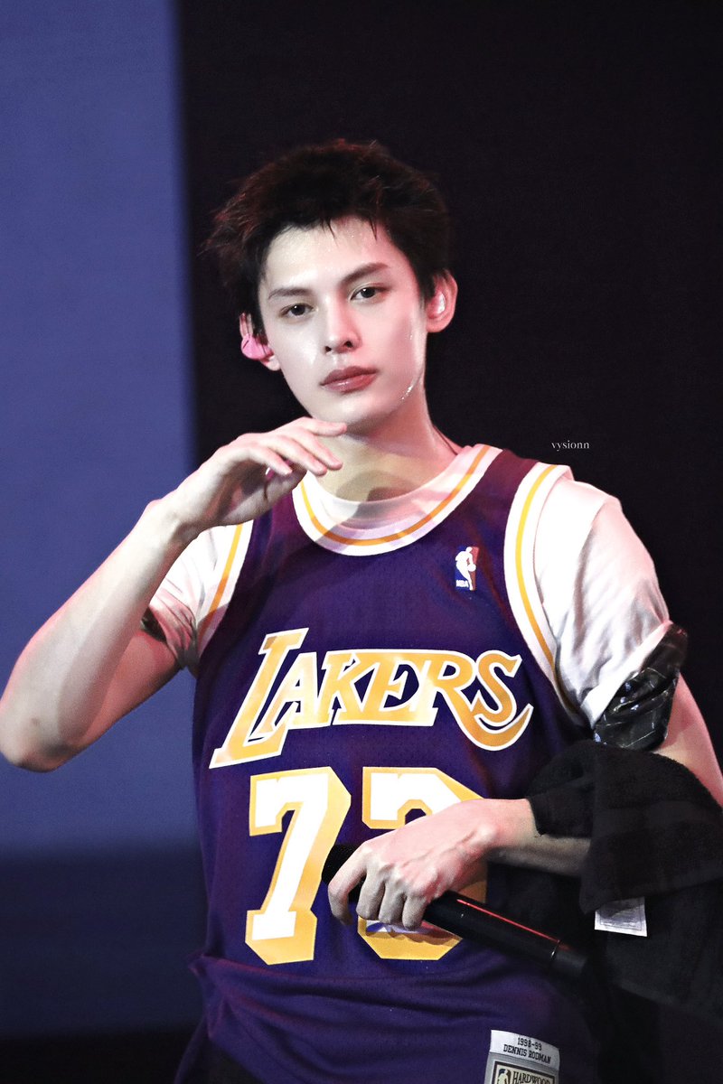 vysionn tweet media