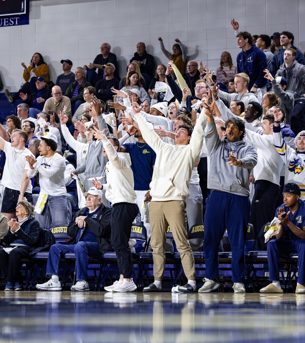 Sam Rensch and the <a href="/AugieMBB/">Augustana University Men's Basketball</a> team brought the Elmen Center to life on Thursday night 🔊

🗞️ » bit.ly/3ZAbI8M

#BuildingChampions⚔️