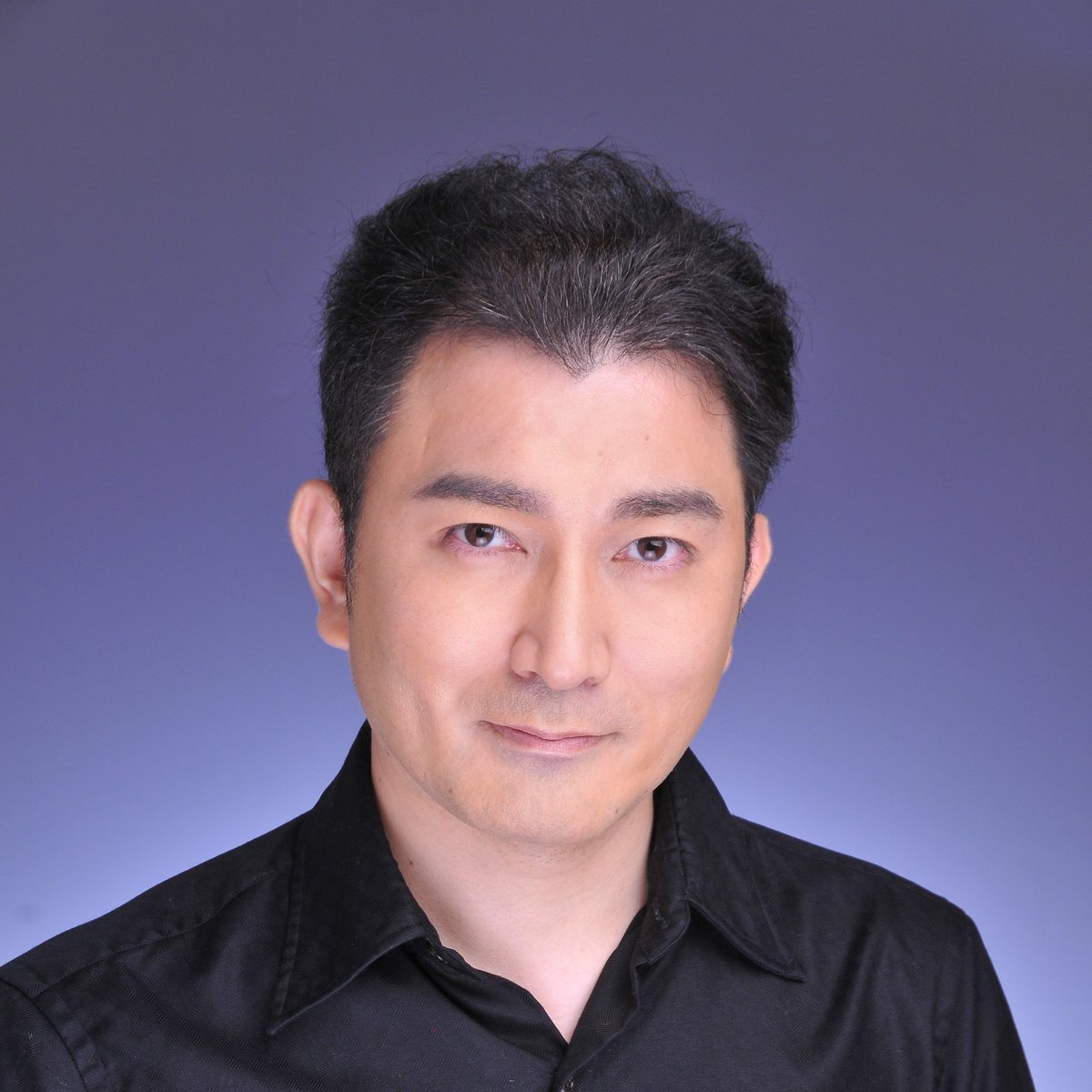 前のプロフィール写真は26才ぐらいの時のものなので流石に変えなきゃという事で変えました😅
この写真はコロナ禍終わりぐらいの時に撮った写真です。（はっきり覚えていない🤔）
あ、後全然投稿していないので宣伝頑張ります💪
#新しいプロフィール画像
