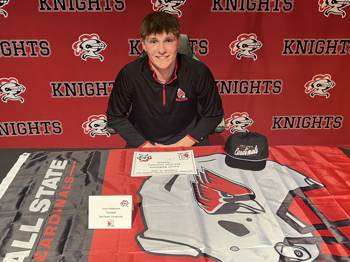 LucasAndresen81's tweet photo. Thank you @LWCentralKnight and Mr. Ward for today’s College Signing Day. Proud of our guys and what we have ahead of us. Couldn’t have done this without Coach Woody and @LWC_KnightFB. 
I’m ready for @BallStateFB @CoachChase_BSU #chirpchirp 

@EDGYTIM @DailySouthtown @dhpreps @DeepDishFB