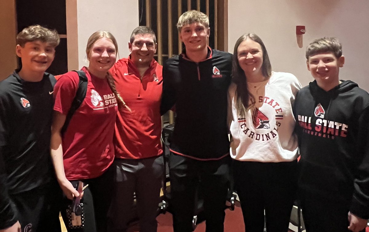 LucasAndresen81's tweet photo. Thank you @LWCentralKnight and Mr. Ward for today’s College Signing Day. Proud of our guys and what we have ahead of us. Couldn’t have done this without Coach Woody and @LWC_KnightFB. 
I’m ready for @BallStateFB @CoachChase_BSU #chirpchirp 

@EDGYTIM @DailySouthtown @dhpreps @DeepDishFB