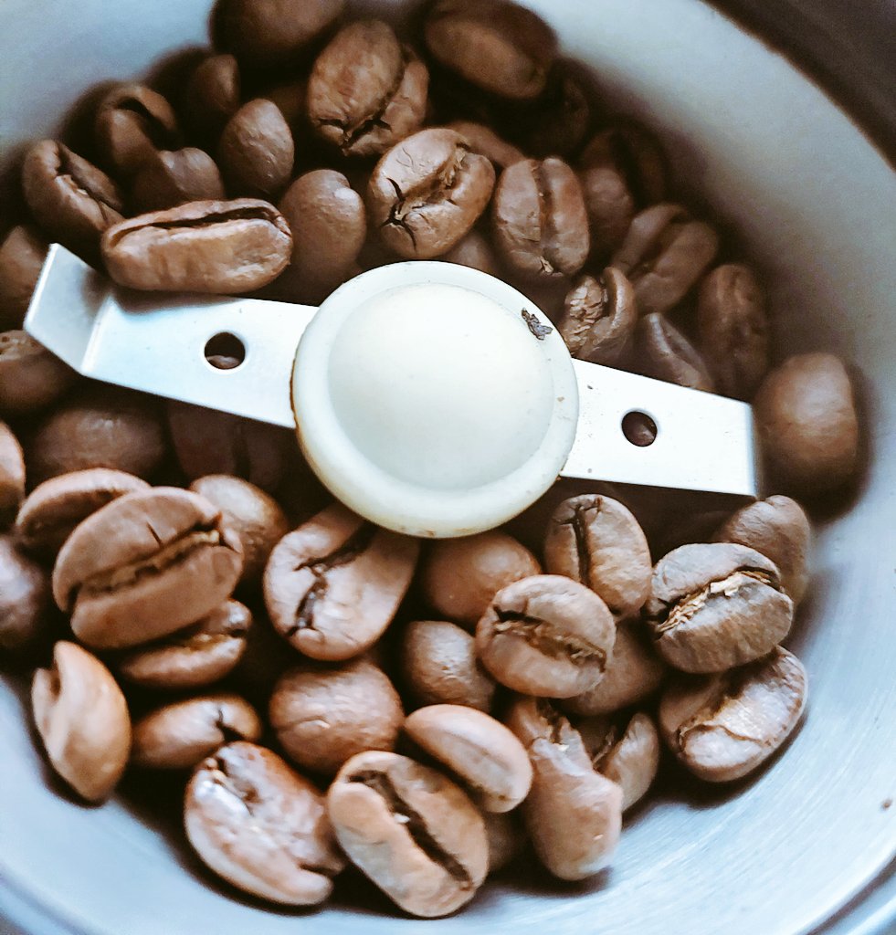 coffee_asagi's tweet photo. 今朝のコーヒーは、
台東区・谷中のFIVE COFFEEさん@fivecoffeesarのエルサルバドル。

これで飲み終わり。

#FIVECOFFEE
#COFFEE
#谷中
#コーヒー 
#エルサルバドル
#🇸🇻 https://t.co/bpdGj5OhY5