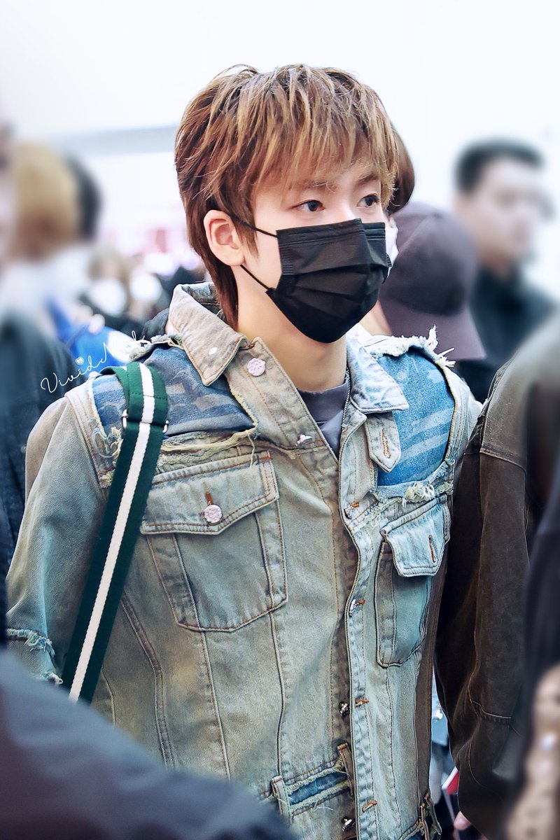 vividnull_ tweet media