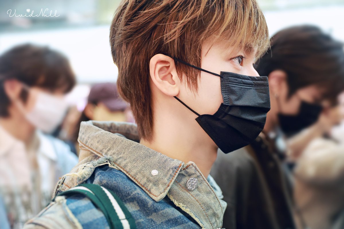 vividnull_ tweet media