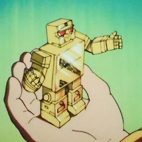 ゴールドライタンって見かけはサンシャインだけど
声はキン骨マンなんだよな