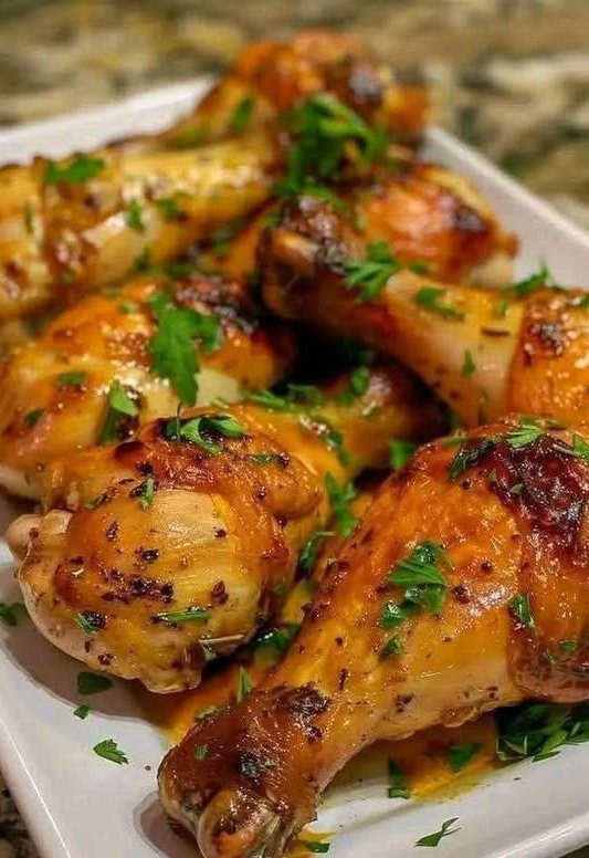 LabMariam48488's tweet image. Chicken Drumsticks

Affordable.
 Profitable. 
Crowd favorite.
Avoid washing raw chicken - it spreads bacteria.
Train your team properly.
#MariamFoodLab
#SafetyFirst 
#SimpleFood
#FoodTalks