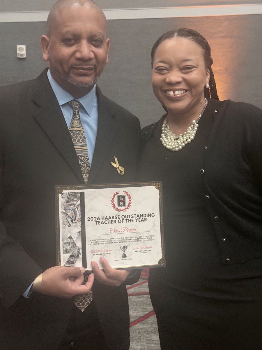 Mrs.L. Walker tweet media