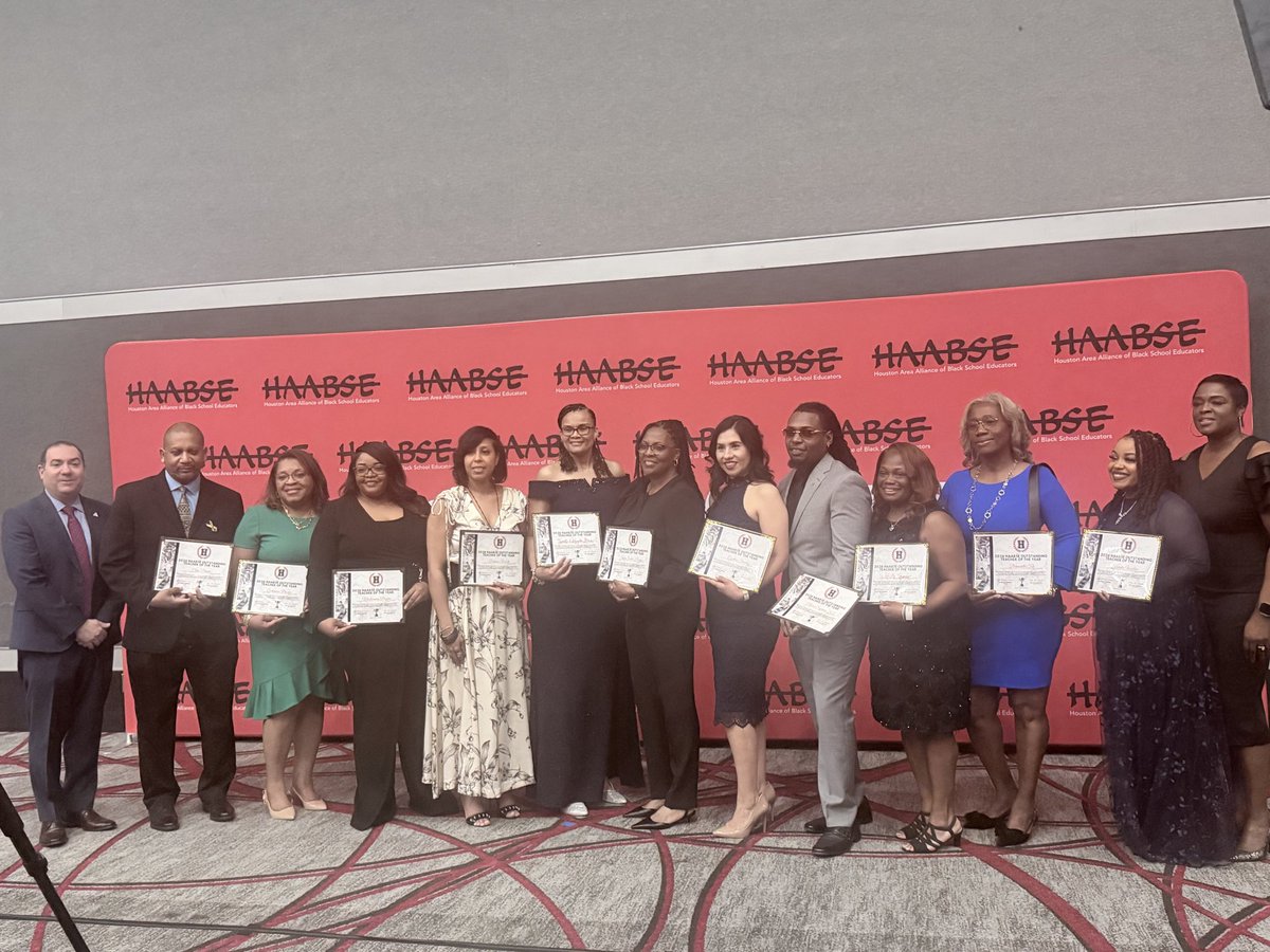 Mrs.L. Walker tweet media