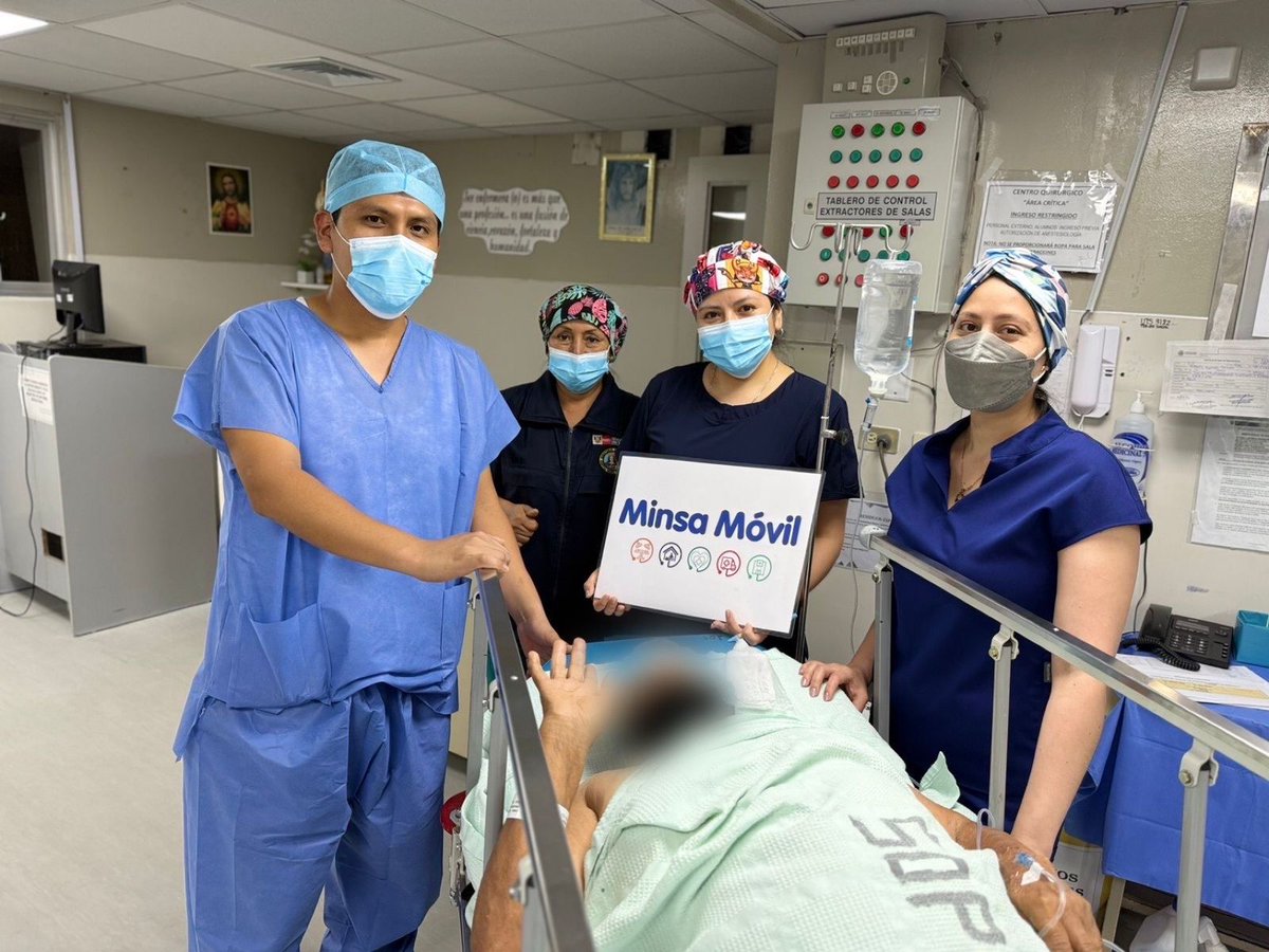 Minsa_Peru's tweet photo. El cuerpo médico del Hospital María Auxiliadora inició la jornada nocturna de intervenciones como parte de la #MaratónQuirúrgica impulsada por el Gobierno, con el firme propósito de reducir las listas de espera y brindar atención oportuna a quienes más lo necesitan. https://t.co/bRFS8ZOGN9