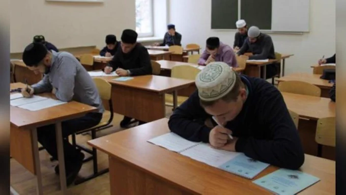 بازداشت آموزگار دینی در ازبیکستان همزمان با مدرسه سازی در بلخ