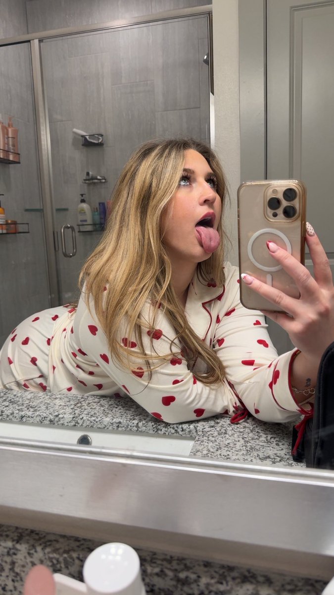 serenatayy_'s tweet photo. Can I be your valentine?💌 #loveisland #onlyfans #onlyfansfit #ofmodel #spicycontent #blonde #pawg #onlyfansxxb #onlyfanscommunity #SubscribeToSeeMore #linkinbio #RISERCONCERT #OnlyFansNewAccount #thickblonde #ContentCreation https://t.co/17858zqX6r