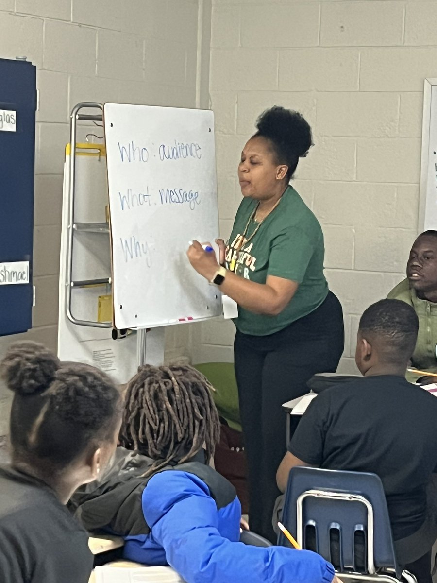 MerrifieldElem's tweet photo. It’s great to see teachers executing strategies that lead to student success. Way to go Merrifield! #ExplicitModeling https://t.co/IqP1JRObNJ