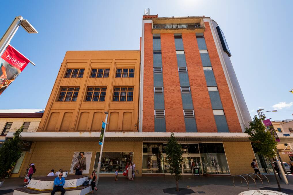 Interesting times for retail in Launceston. linkedin.com/feed/update/ur…