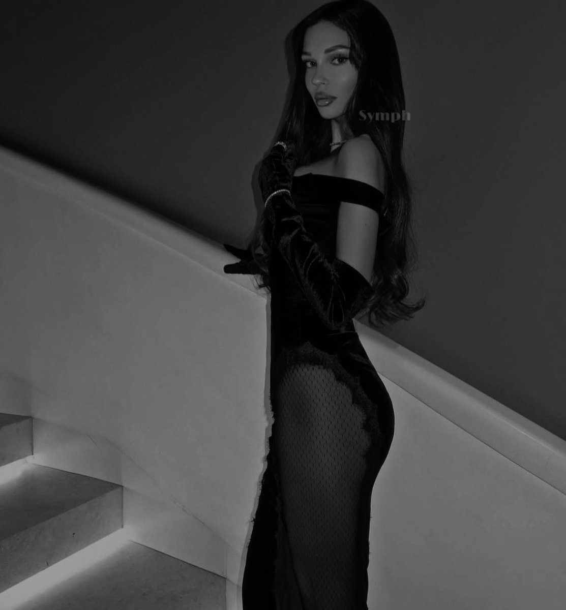 𝐋𝐞𝐨𝐧𝐨𝐫𝐚 𝐌𝐨𝐥𝐢𝐧𝐚𝐫𝐢 tweet media