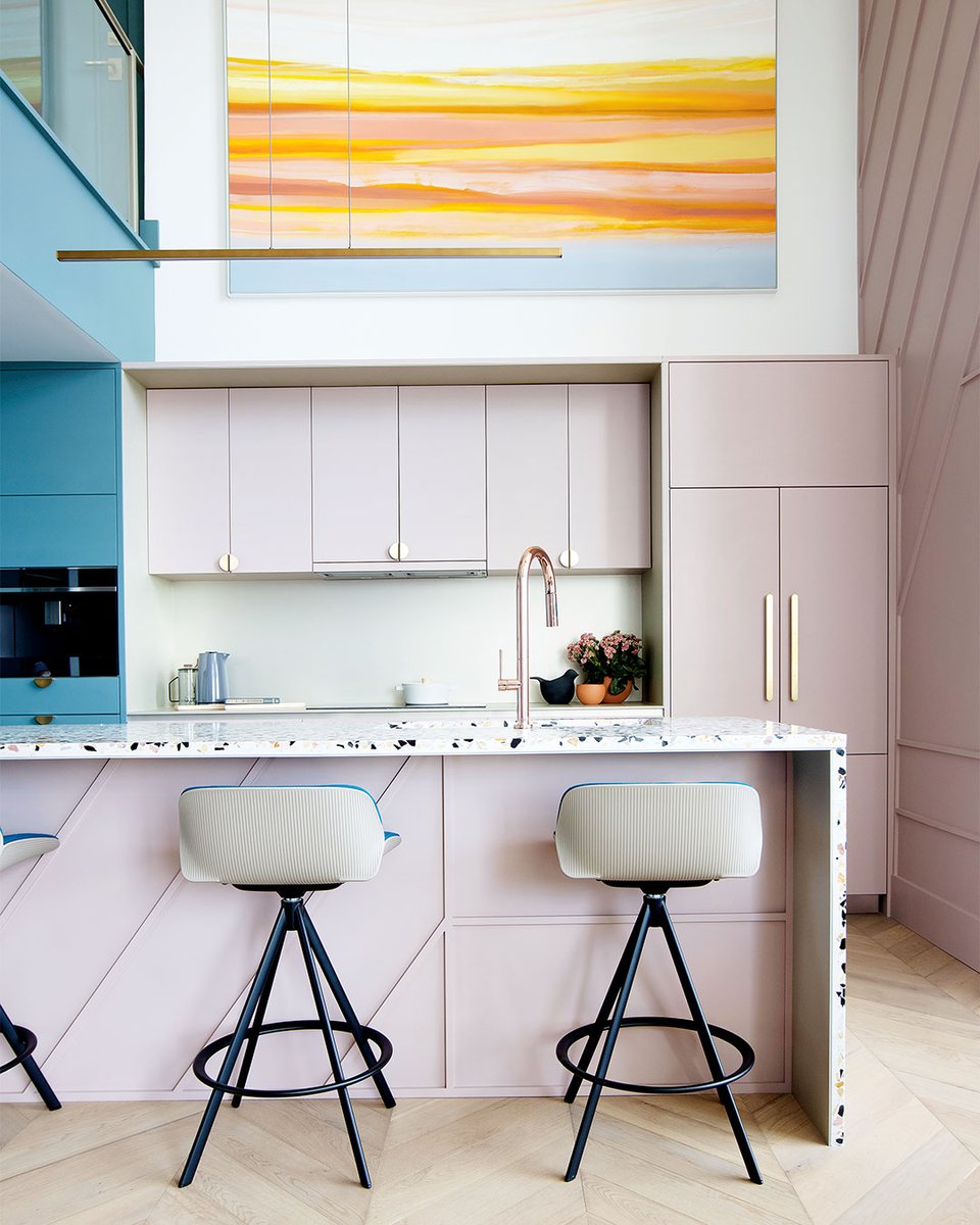 MaisonetDemeure's tweet image. Envie de voir la vie en rose? 
Ces 10 intérieurs prouvent que cette couleur réchauffe tout. Même l’hiver.

bit.ly/4qyrCeY

#deco #designinterieur #MaisonEtDemeure