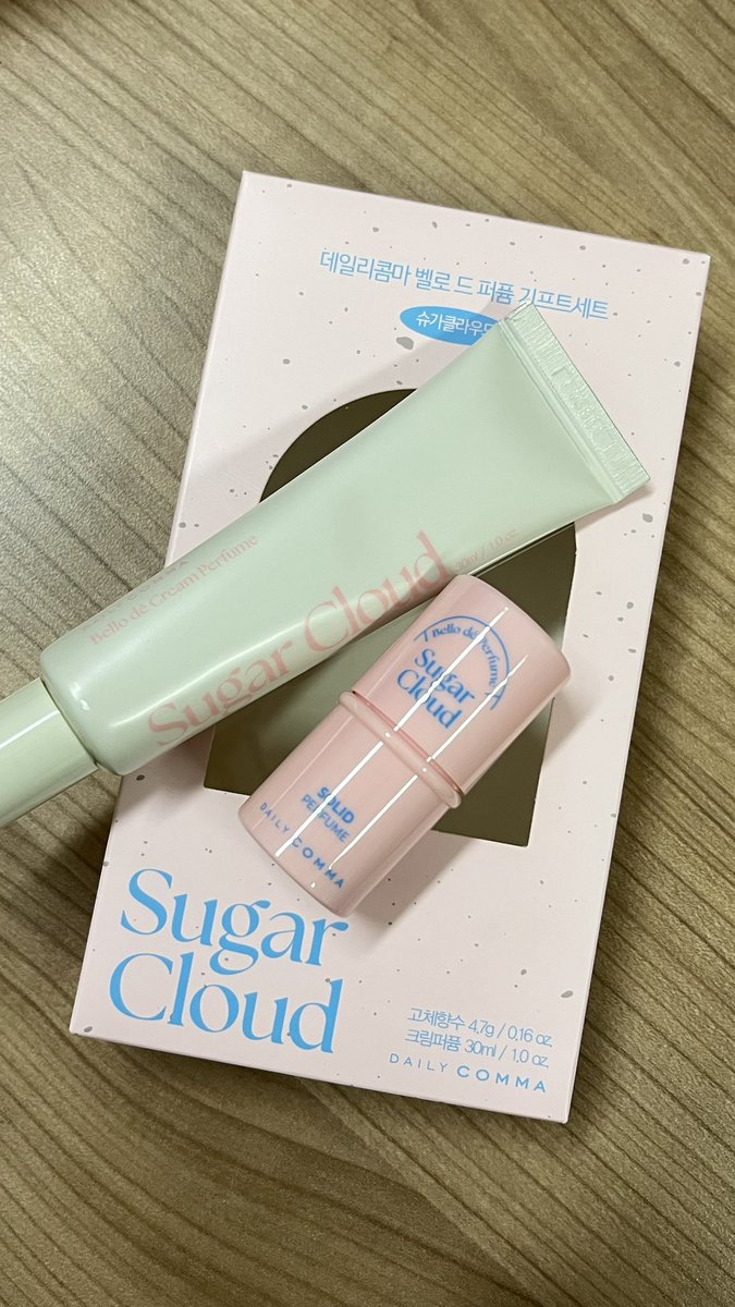 mintsugareu's tweet photo. WTS DAILY COMMA SUGAR CLOUD PARFUM
70k
Bisa shopee ✅
Satu paket dpt 2 cream dan balm
Cream sudah dipakai kurang lebih 3-5x
#wts #dailycomma https://t.co/KlXvUMnMhR