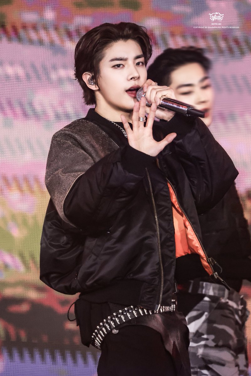 260211 D Awards

#JAKE #제이크 #심재윤
#ENHYPEN_JAKE
#엔하이픈 #ENHYPEN