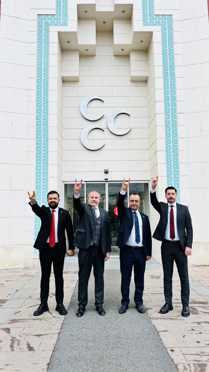 Türk Milliyetçilerinin Kalesi Milliyetçi Hareket Partimizin Genel Merkezindeyiz…
Cennet mekan Başbuğumuz sayın Alparslan Türkeş beyefendinin izinde; Liderimiz, Türkmen beyimiz, Genel Başkanımız sayın Devlet Bahçeli beyefendinin emrinde nice 57 yıllarımız olsun.

#mhp