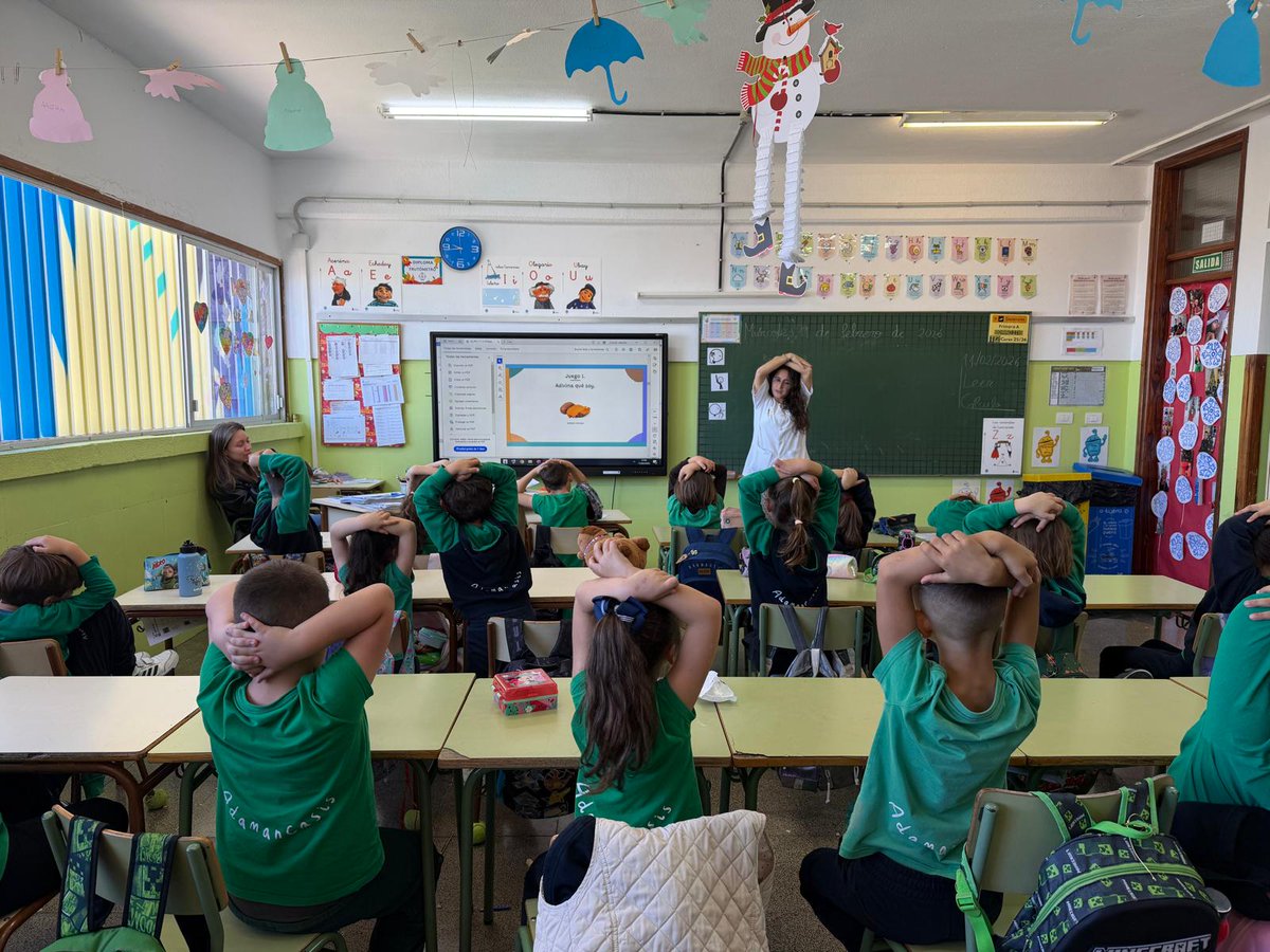 CanSaludable's tweet photo. Alba Sánchez enfermera de la Gerencia de Servicios Sanitarios de La Palma imparte talleres de Alimentación y actividad física del Programa ALIPA al alumnado de primer ciclo y segundo de primaria.

@SanidadGobCan @PresiCan @JuventudCanaria @112canarias @012Gobcan https://t.co/0MevSVRbTF