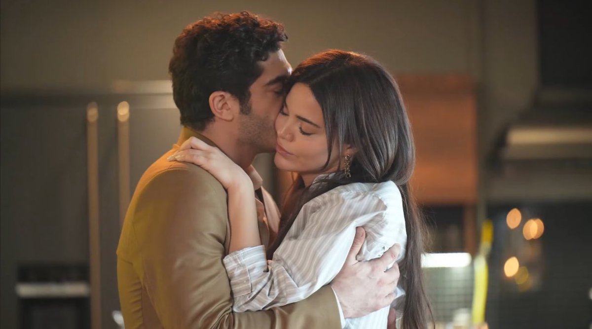 AltinbilekUa's tweet photo. Them>>> #AsTan #Sahtekarlar #HilalAltınbilek #BurakDeniz https://t.co/XI106lhAFw