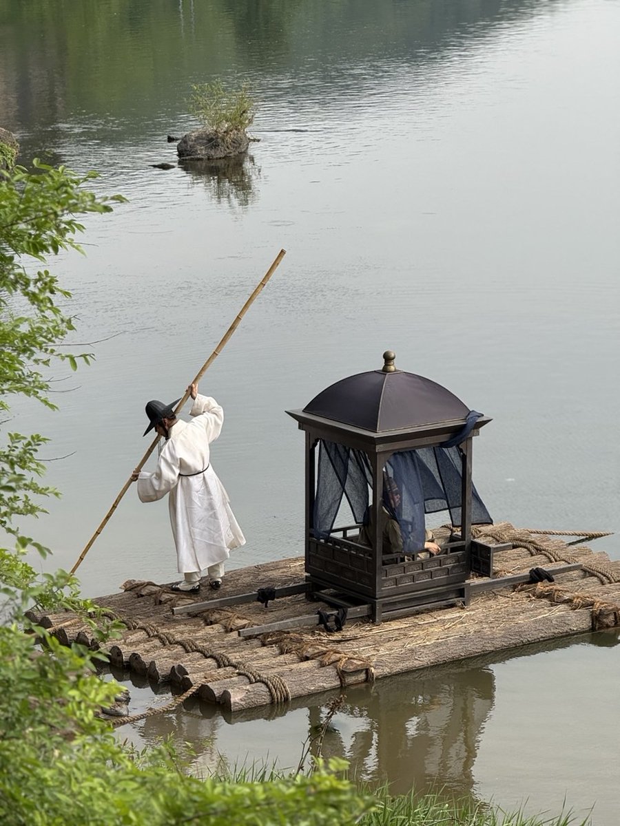 아웃겨 흥도랑 홍위 바뀜