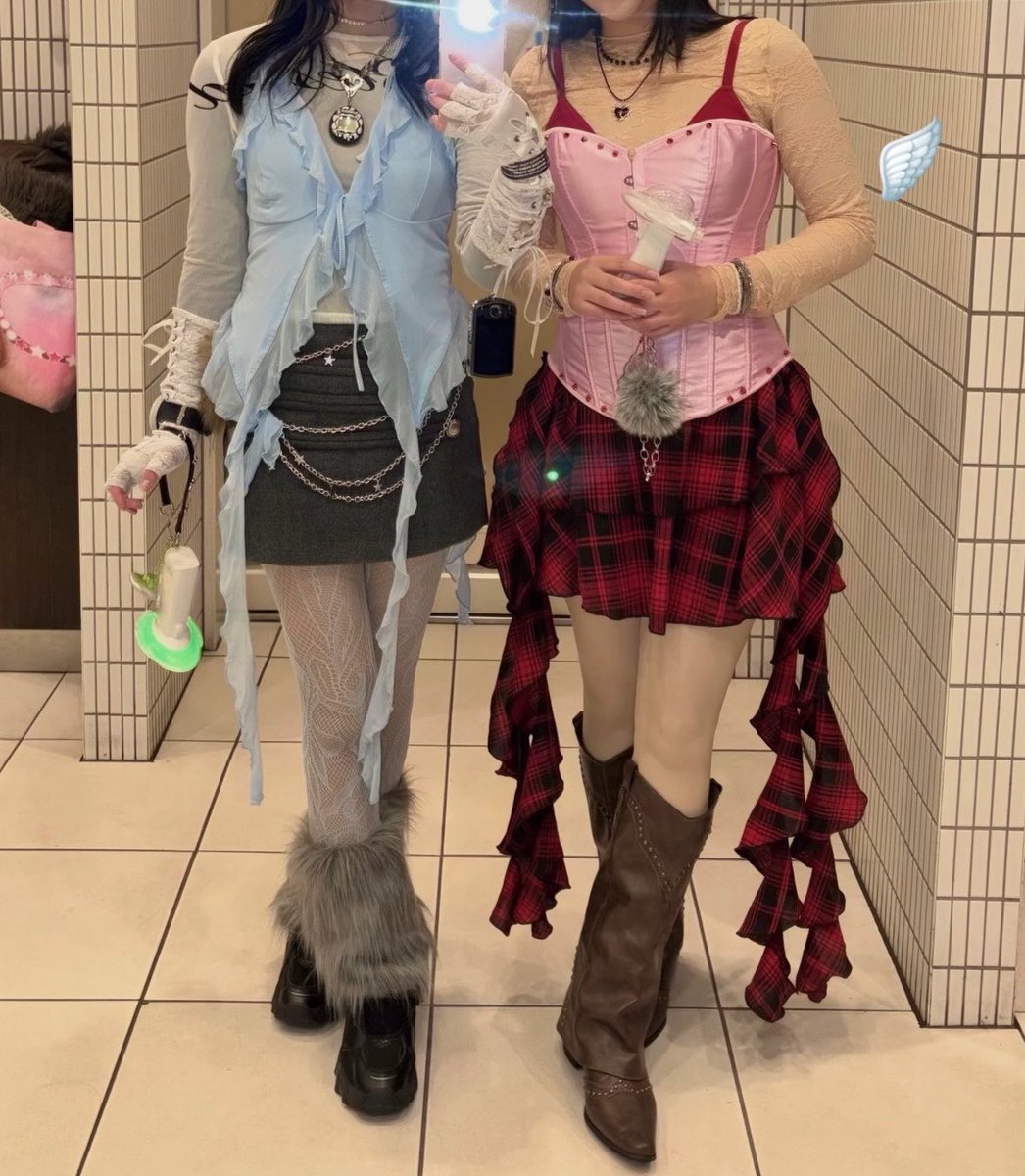 xgaals's tweet photo. やりたかった衣装インスパイアコーデ♡
xgを機に仲良くなれたり、仲良い友達がxgのライブ行ってみたい！って言ってくれることが最高に幸せ✨

#XG_WorldTour_THECORE #AlphazOutfit　#XG https://t.co/7VCL9w8HH5