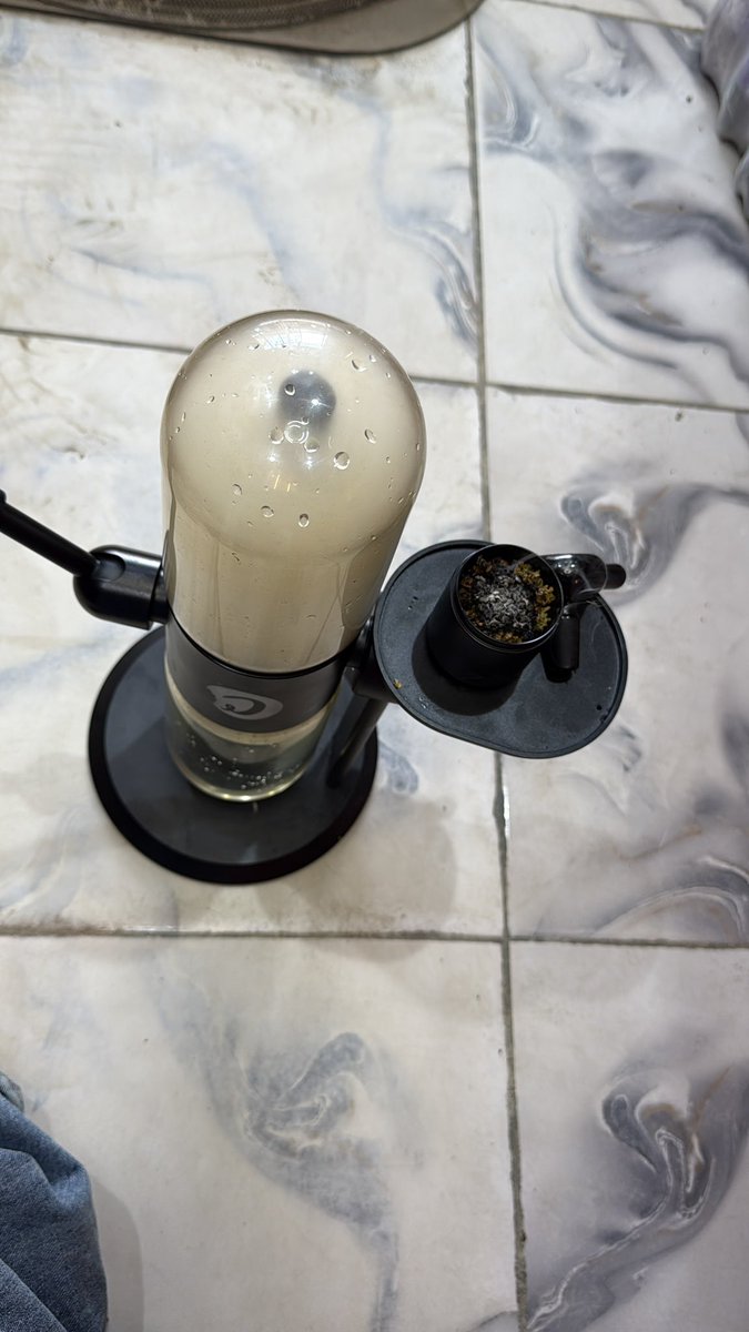 Fuck RIZZLA AND BACWOODS MEHN