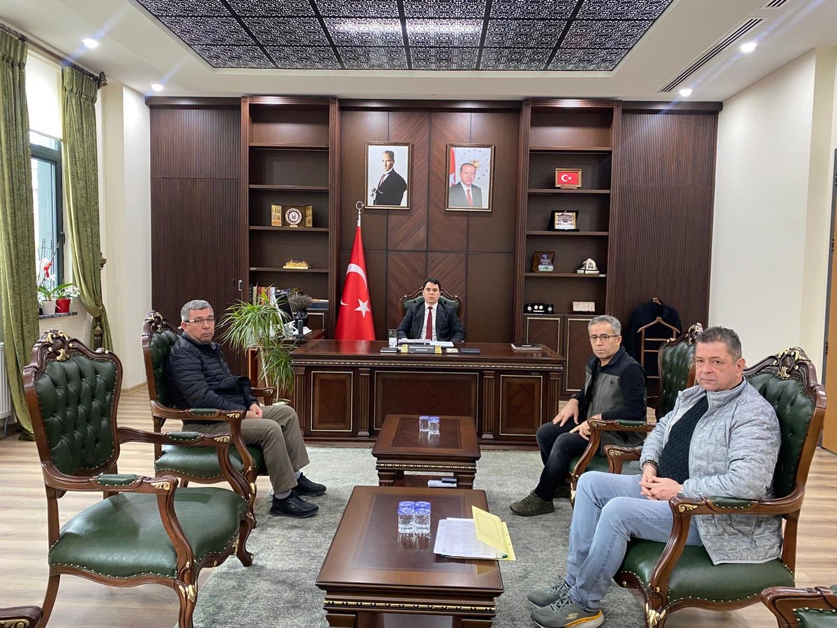 işletme yetkilileriyle sahadaki suyun durumu ve izlenecek yol haritası ele alındı.

Sürecin mevzuat çerçevesinde ve kamu yararı gözetilerek yürütüleceği belirtildi.