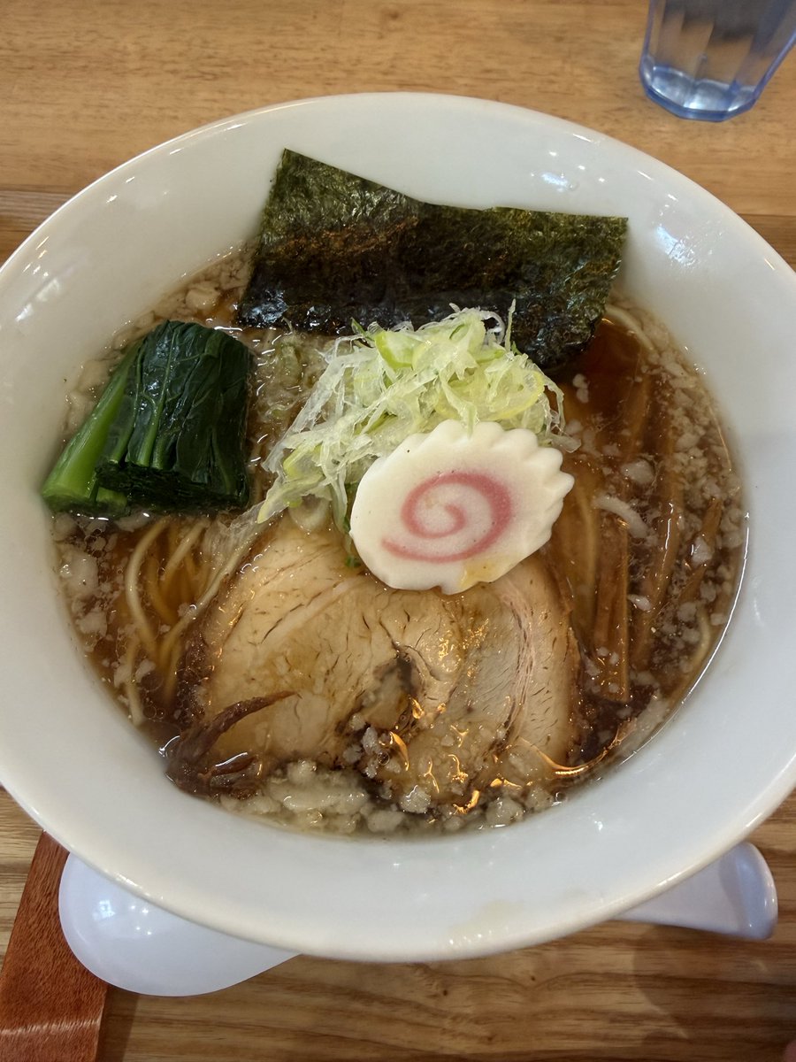 umaumach's tweet photo. 中華そばと低温調理の鶏胸肉の温玉ご飯 https://t.co/r3FnrGNiEW