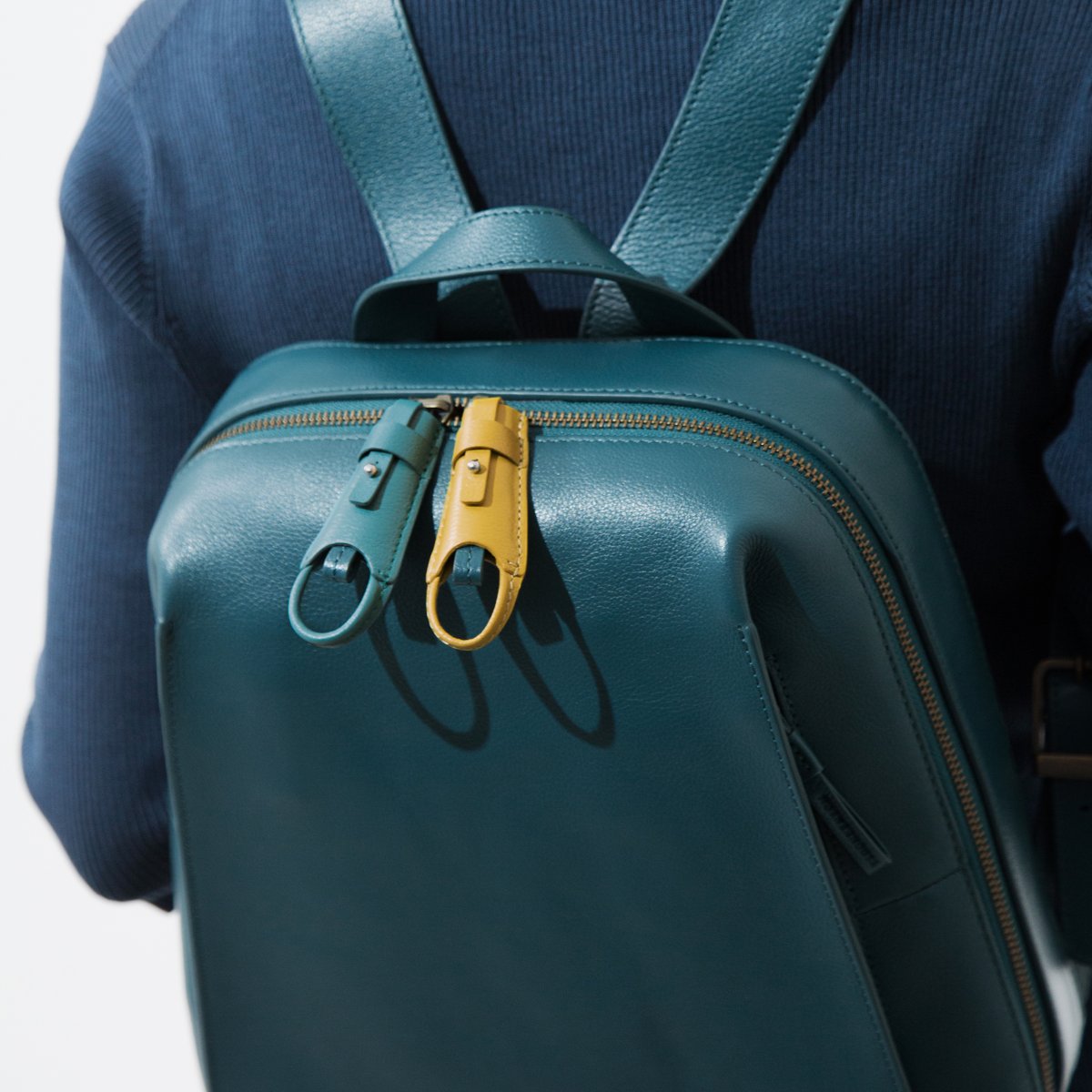 ジッパーを引く」に革命を。新アクセサリー「 Zipzip™ 」登場。 大切な