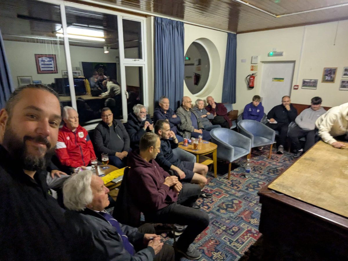 Bracknell RA 🇬🇧 tweet media