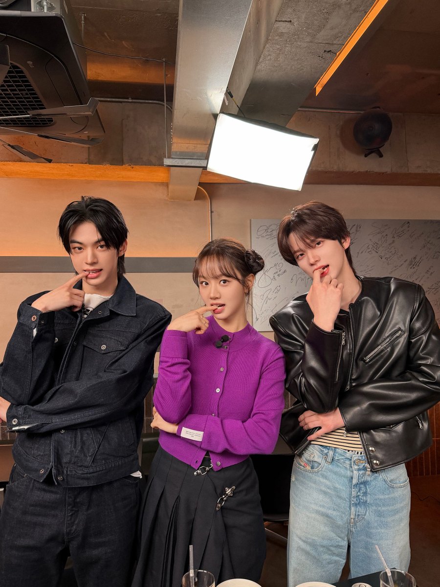 [#TODAYWITHUS]
260213 혤's club🍸

#TWS #투어스 #247WithUs