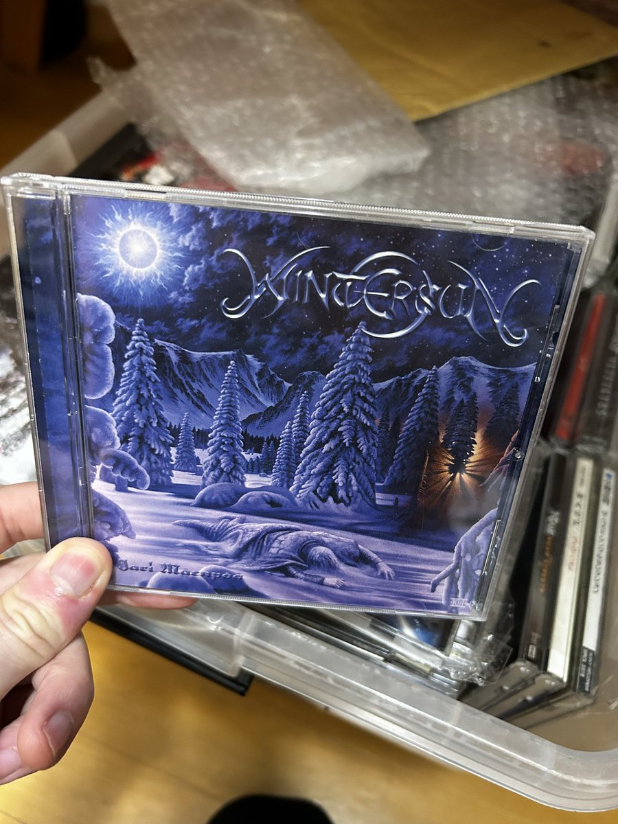 (⚫︎３⚫︎)<WINTERSUNの1stってメロデスですよね？🥹愛聴してます😊
 #メロデスに目覚めたアルバム晒して100いいね目指す