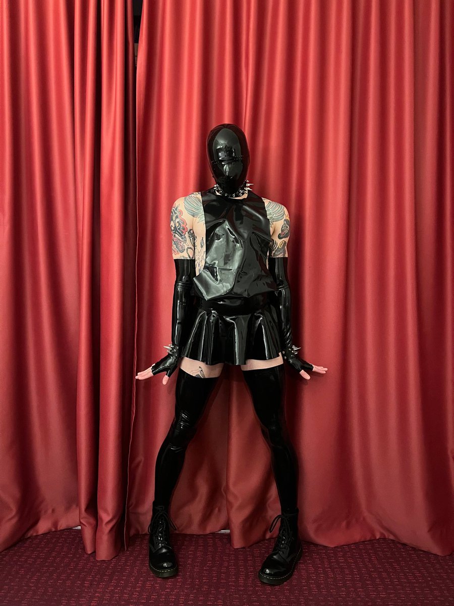 Kinky Reflections tweet media