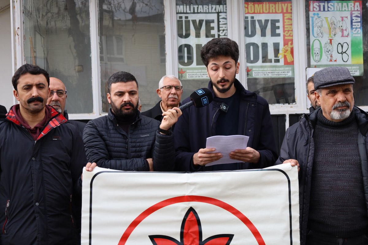 batmanihd's tweet photo. Arkadaşımız #HaticeOnaran Ekim 2024’ten bu yana Gebze Hapishanesi’nde tutulmaktadır. 

Kanser hastalığı nükseden arkadaşımız başta olmak üzere tüm hasta mahpusların uygun ve kesintisiz sağlık hizmetlerine erişebilmesi için derhal serbest bırakılmaları talebi ile basın açıklaması gerçekleştirildi.