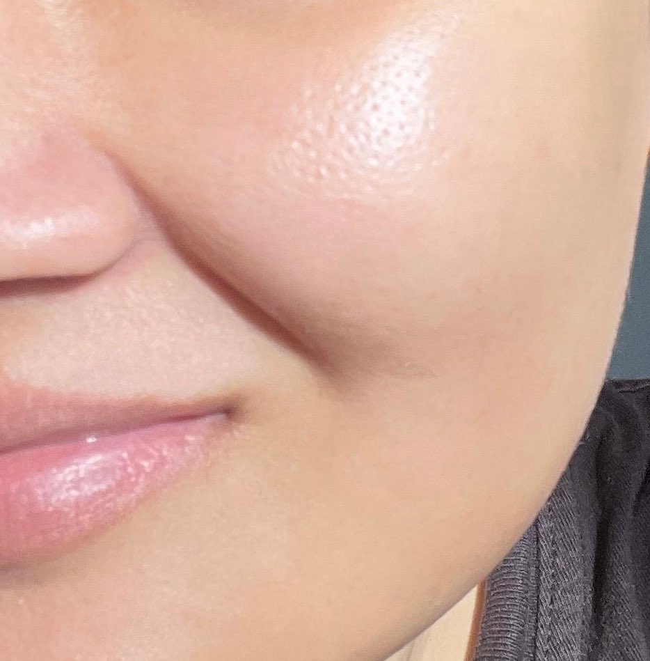 Banyak yang nanya kenapa kulit aku glowing, here’s my little secret 🤍