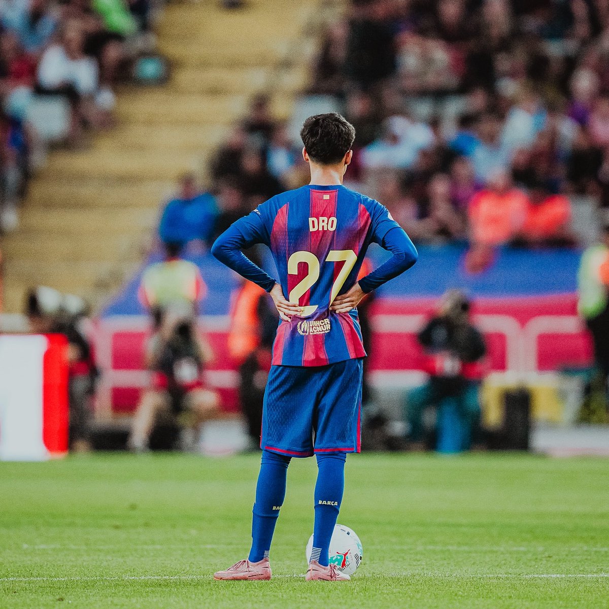 Même si je suis à Paris aujourd’hui, ça fait toujours mal de voir Barcelone souffrir. Les garçons reviendront - il reste encore 90 minutes au Camp Nou ! 💙❤️